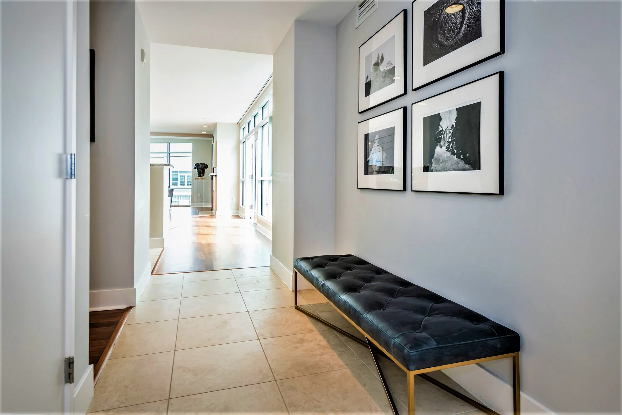 foyer.jpg