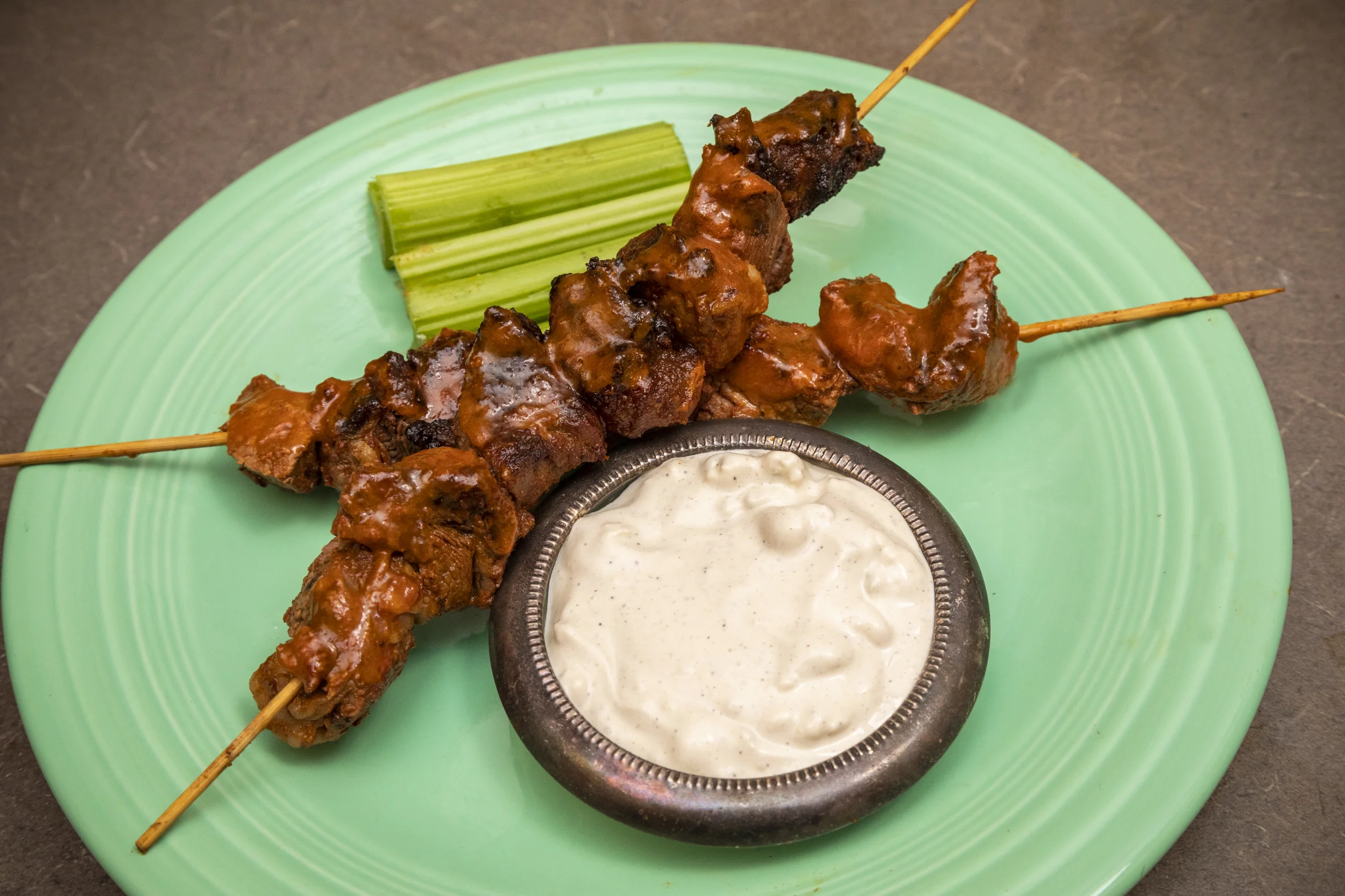 Steak Kebabs Buffalo Style / Hotel California