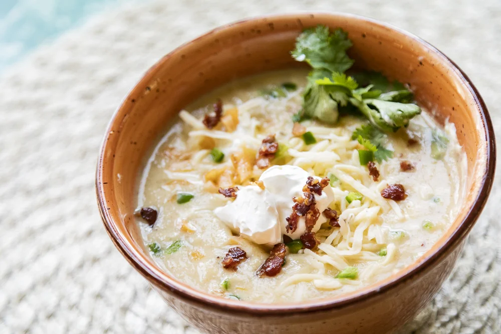 Creamy Mirliton and Roasted Poblano Soup / The Riots