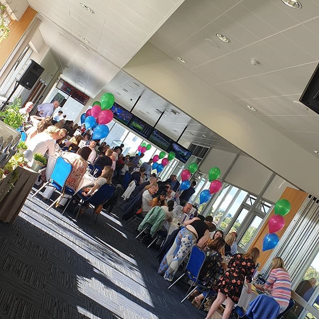A wonderfully colourfull evening here in the Panoramic Suite @ @leopardstownrc for the Down Syndrome Ireland fundraising event 💙