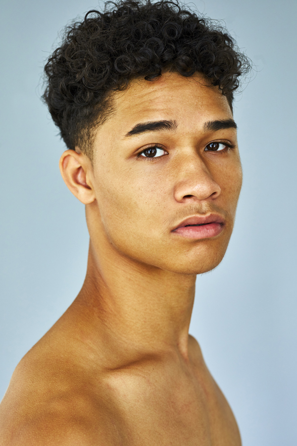 ROSS LEE_057sml.jpg