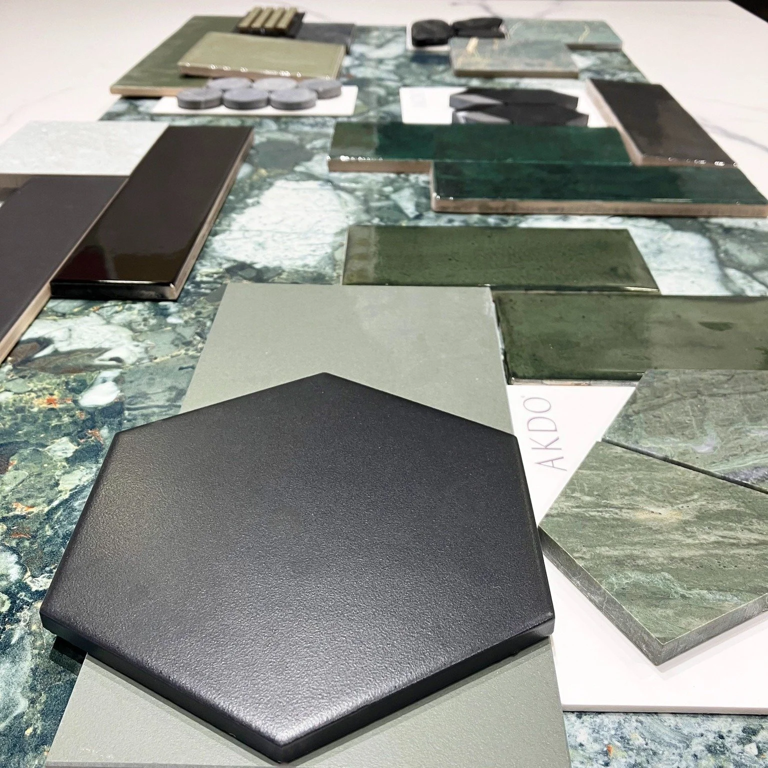 Leaf it to us to bring a little green inspiration to your Friday! 🍃

From soft sage to deep emerald, this flatlay proves that going green never goes out of style. 💚

#FlatlayFriday #GreenDesign #TileInspiration #InteriorDesign #StatementsTile #Desi