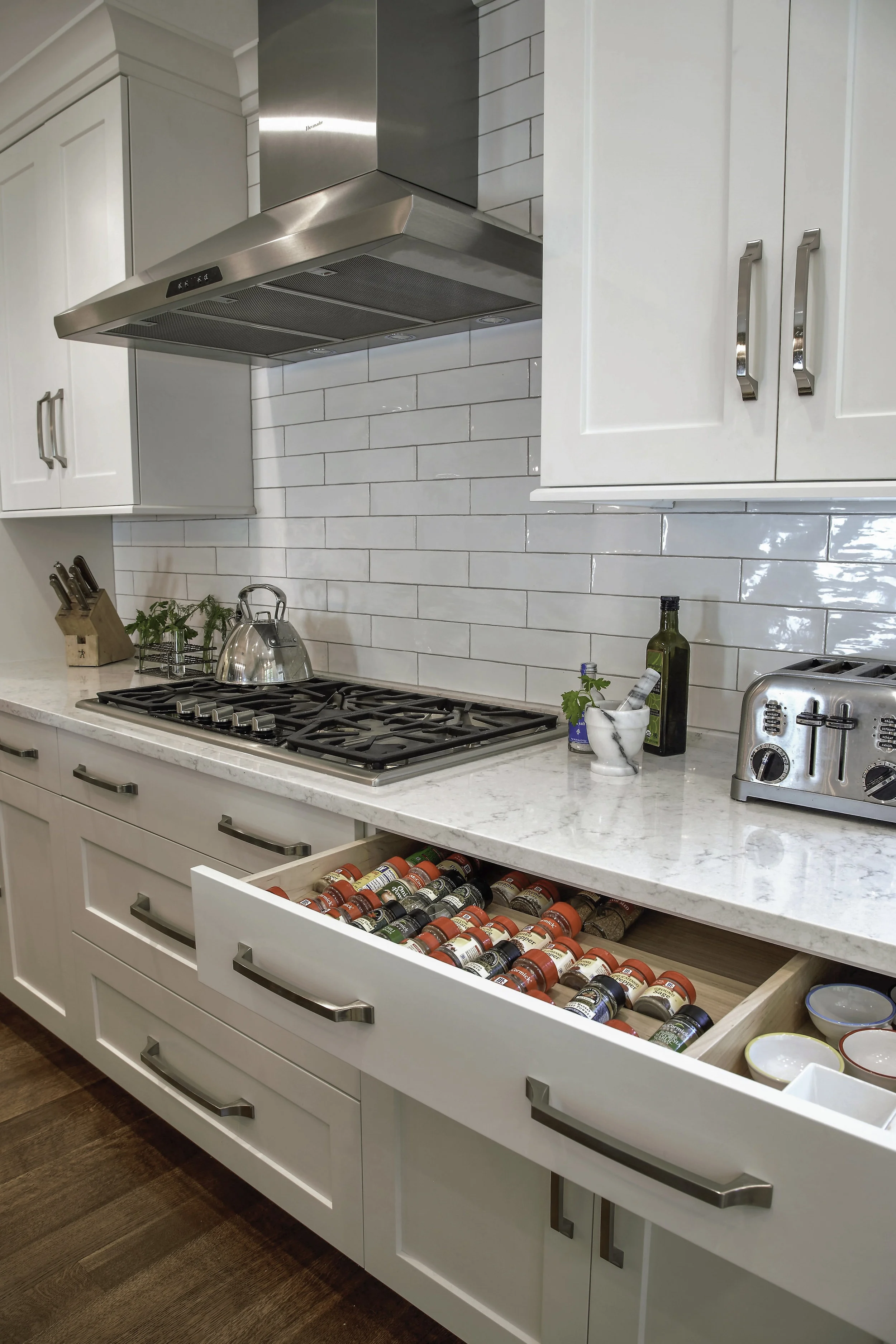 Traditional/Transitional Kitchen Remodel by Covenant Kitchens & Baths Inc project photo 4