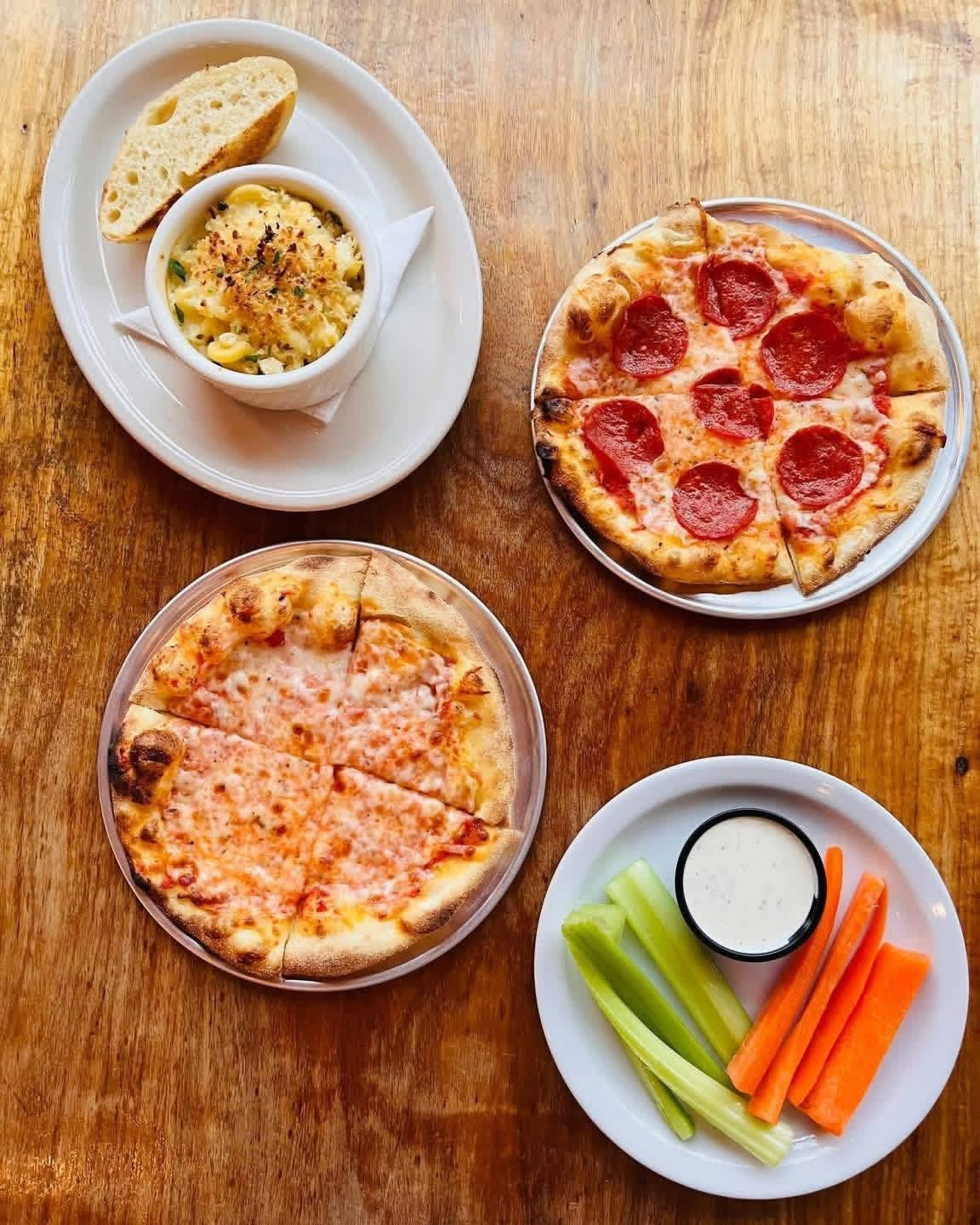 Railroad's kids menu has something for every taste, big and small! 

🍕 Pepperoni Pizza &ndash; House red sauce, fresh mozzarella, parmesan and Zoe&rsquo;s pepperoni.

🧀 Cheese Pizza &ndash; Classic red sauce and melty mozzarella.

🧡 Mac &amp; Chee