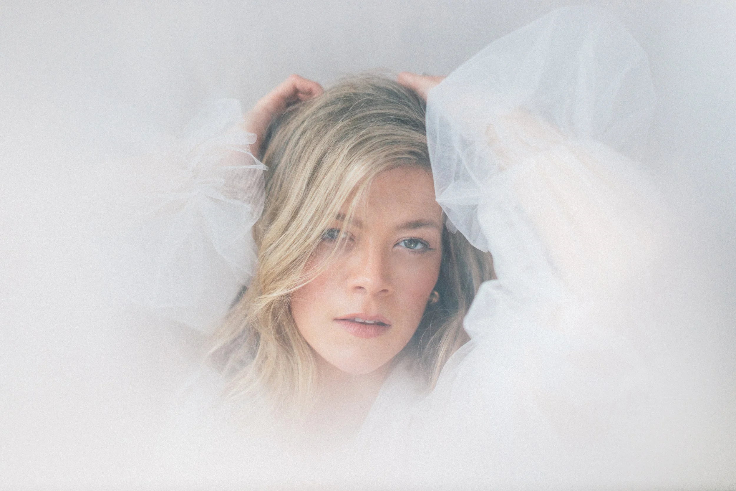 LIZ LONGLEY TOUR PRESS PHOTO FNL1 copy.jpeg