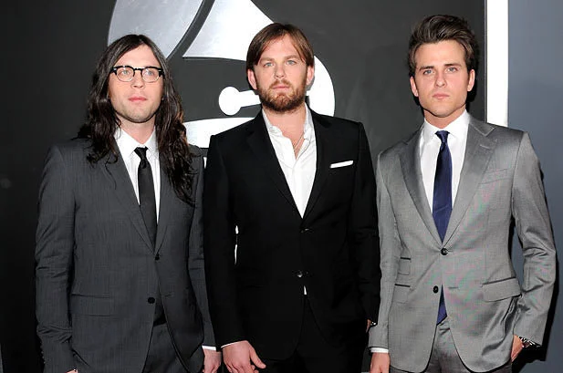 PageImage-504488-3004467-1015979kingsofleongrammy2011redcarpet617409.jpg