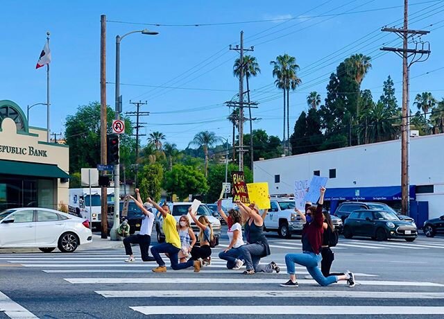 Never been more proud to be a valley girl... our community is showing up every day at the four corners of Ventura &amp; Laurel Canyon Boulevards 🖤 🖤