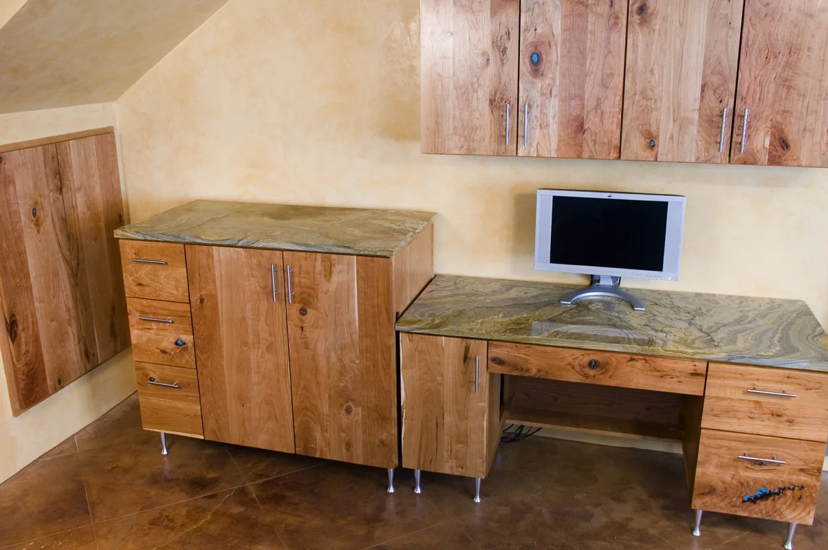 Office_2.jpg