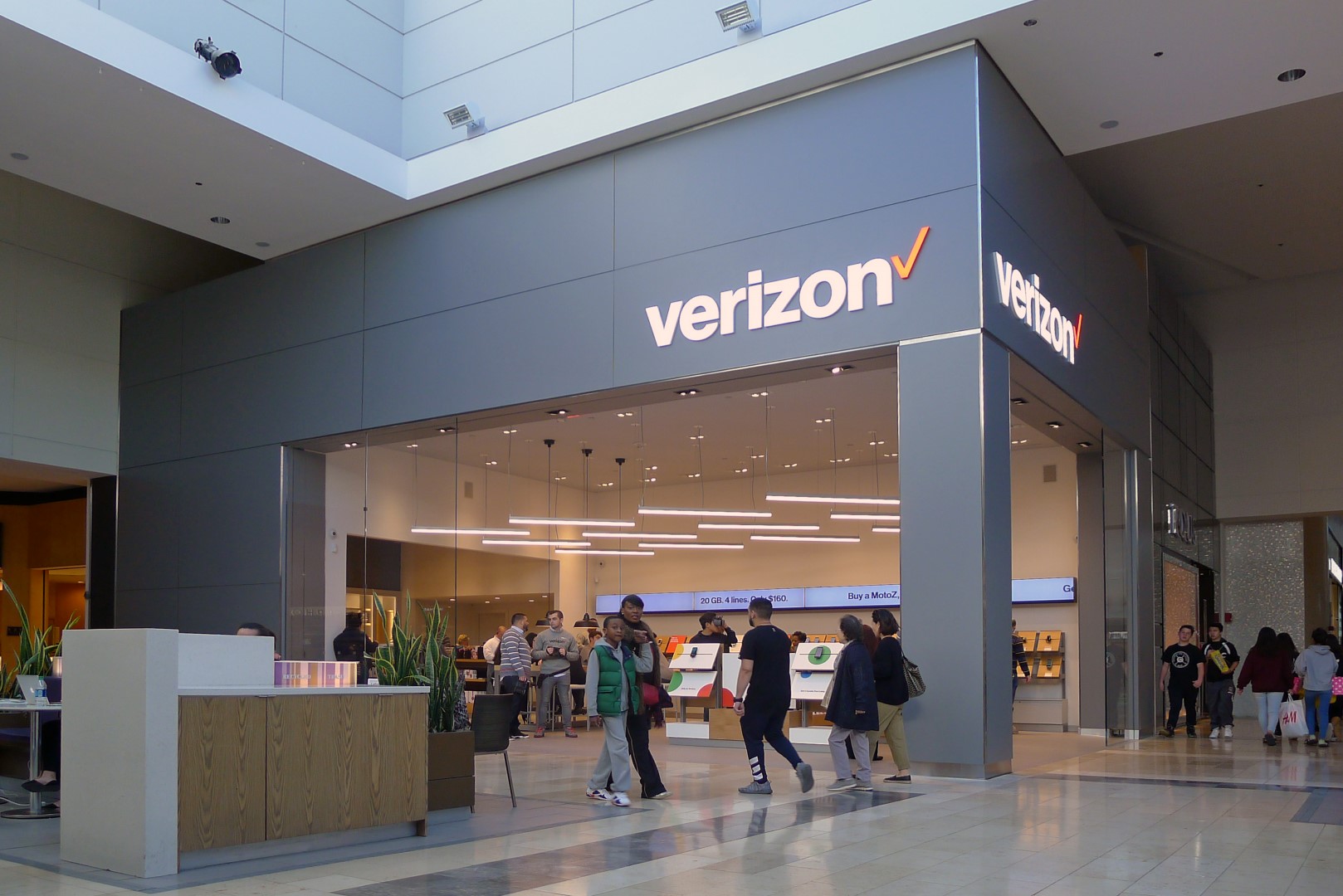 Verizon Next-Gen Concept - Garden State Plaza