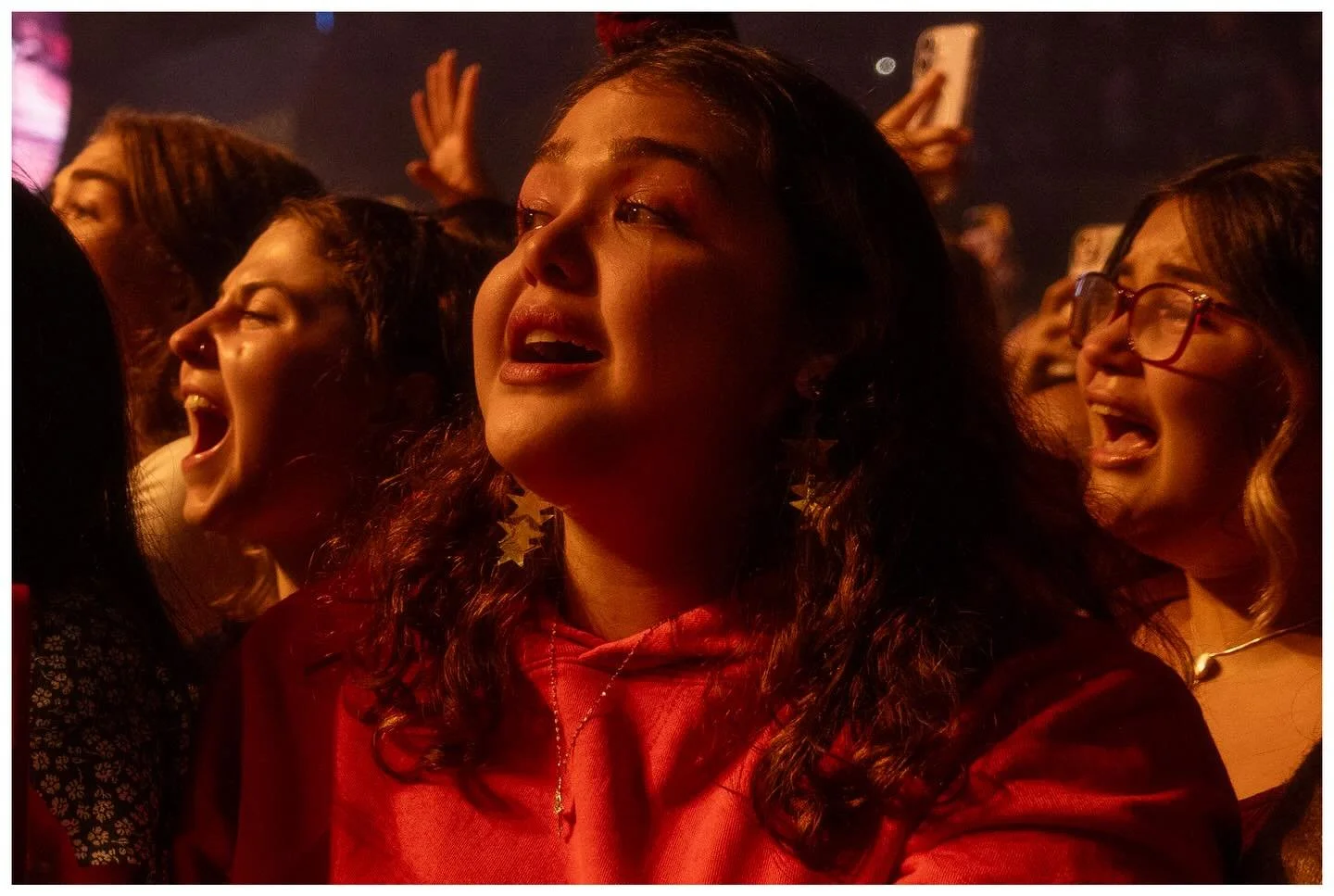 Rolling Stone&rsquo;s Best Photos of 2025, link in bio

taking photos is a GIFT, there&rsquo;s so much more to be said about 2025 but for now&hellip; 🫠🤯😵&zwj;💫😚🥲🥳 (+ 😴)

📝 live review by @larishapaul 
🫂 thanks to @grifflotz + @maju.rogo