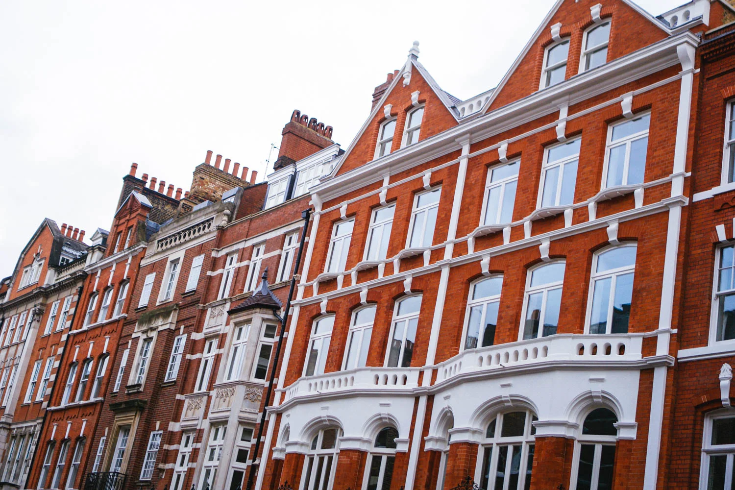 Marylebone- Brick townhomes and apartments that used to be mansions. I mean, how amazing would it be to live in one of these gorgeous homes?