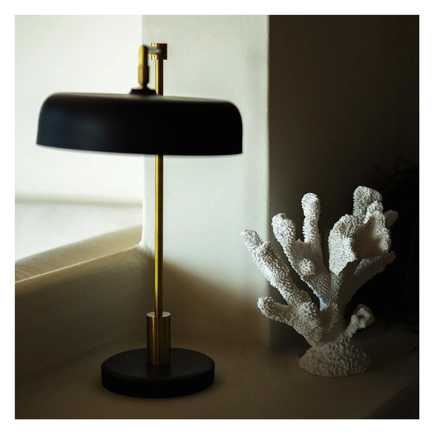 Good interior design is not just about aesthetics, it's about creating an ambiance that evokes emotion and sets the tone for your space. Let us help you create a space that reflects your personality and enhances your lifestyle.
.
.
.
#jessicabataille