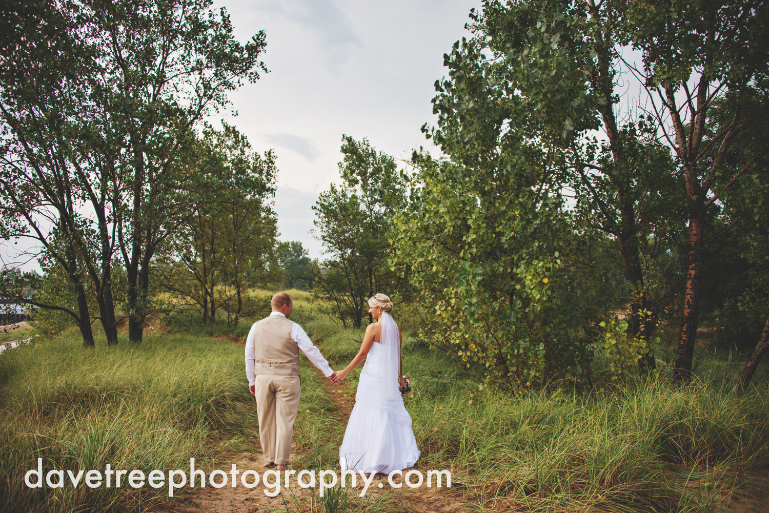 lake_michigan_wedding_photographer_st_joseph_11.jpg