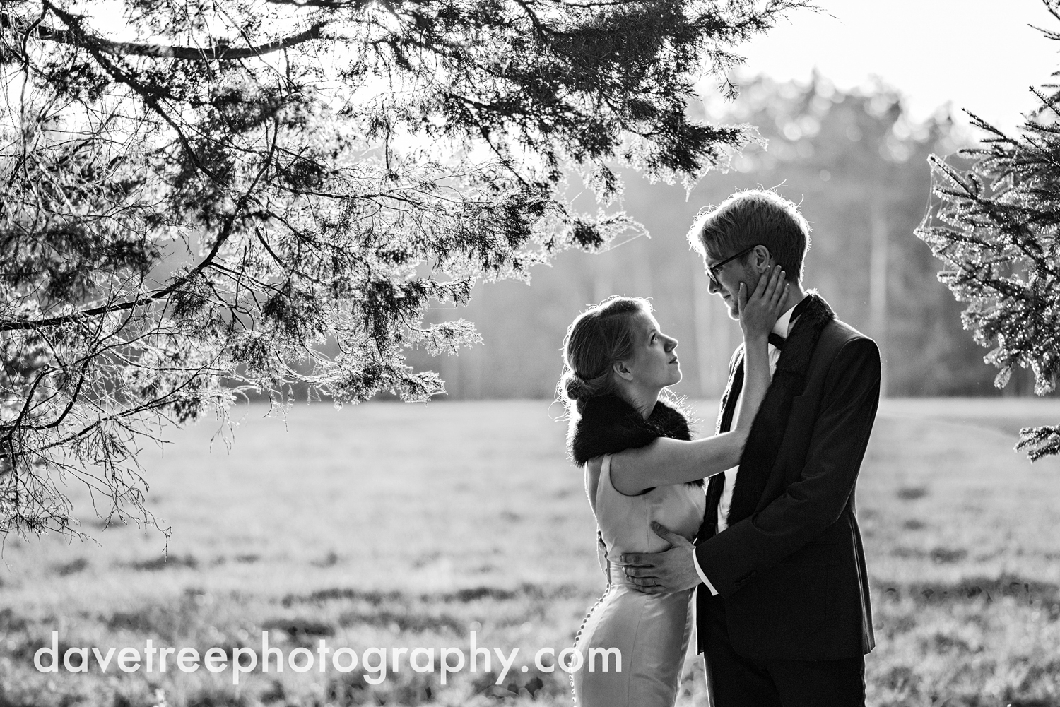 northern_michigan_wedding_photographer_grand_haven_wedding_photographer_27.jpg