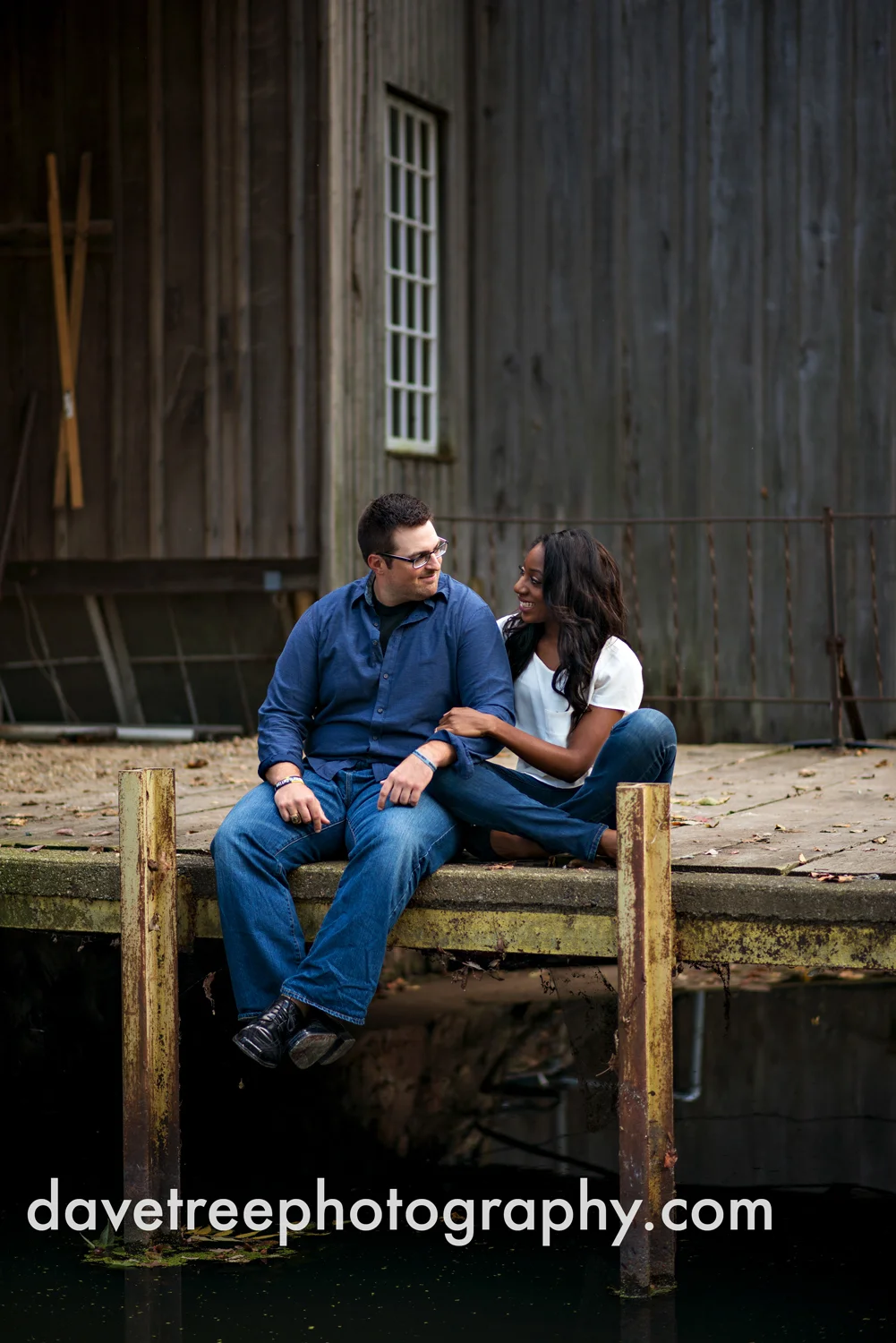 kalamazoo_wedding_photographer_kalamazoo_engagement_photographer_05.jpg