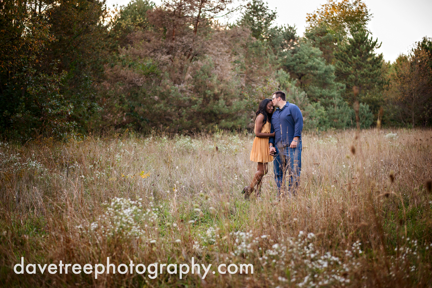 kalamazoo_wedding_photographer_kalamazoo_engagement_photographer_27.jpg