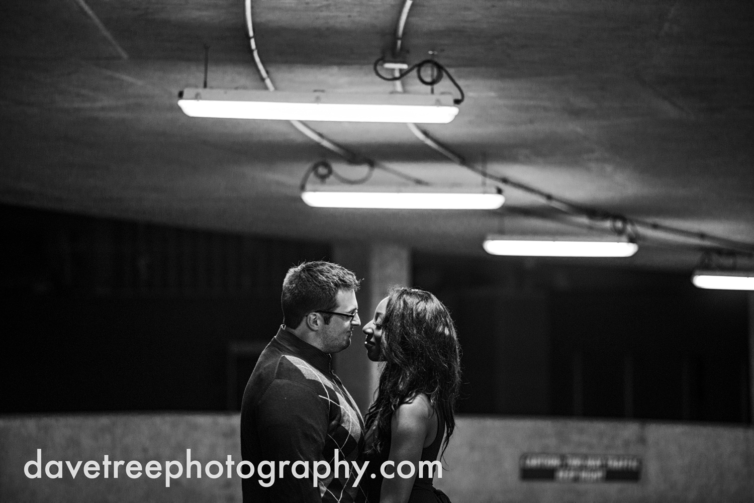 kalamazoo_wedding_photographer_kalamazoo_engagement_photographer_20.jpg