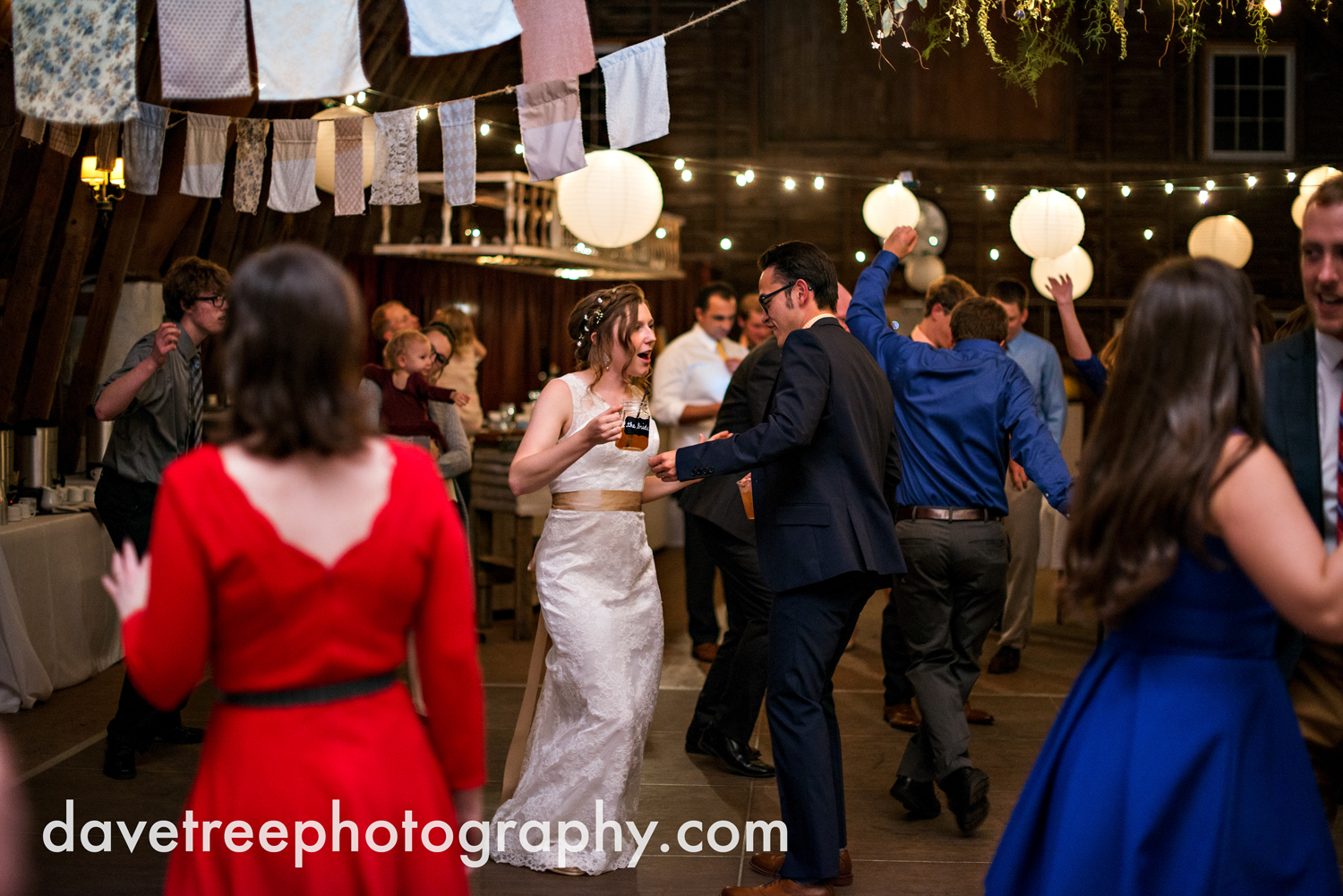 benton_harbor_wedding_photographer_blue_dress_barn_53.jpg