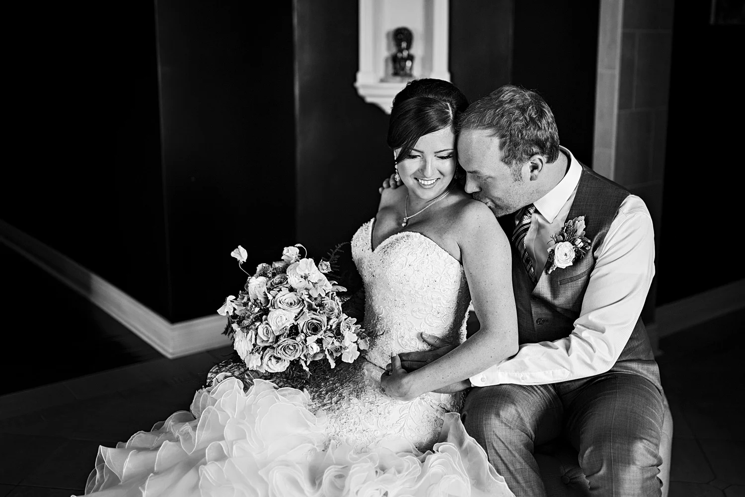 loft310_wedding_photographer_kalamazoo_wedding_photographer_307.jpg