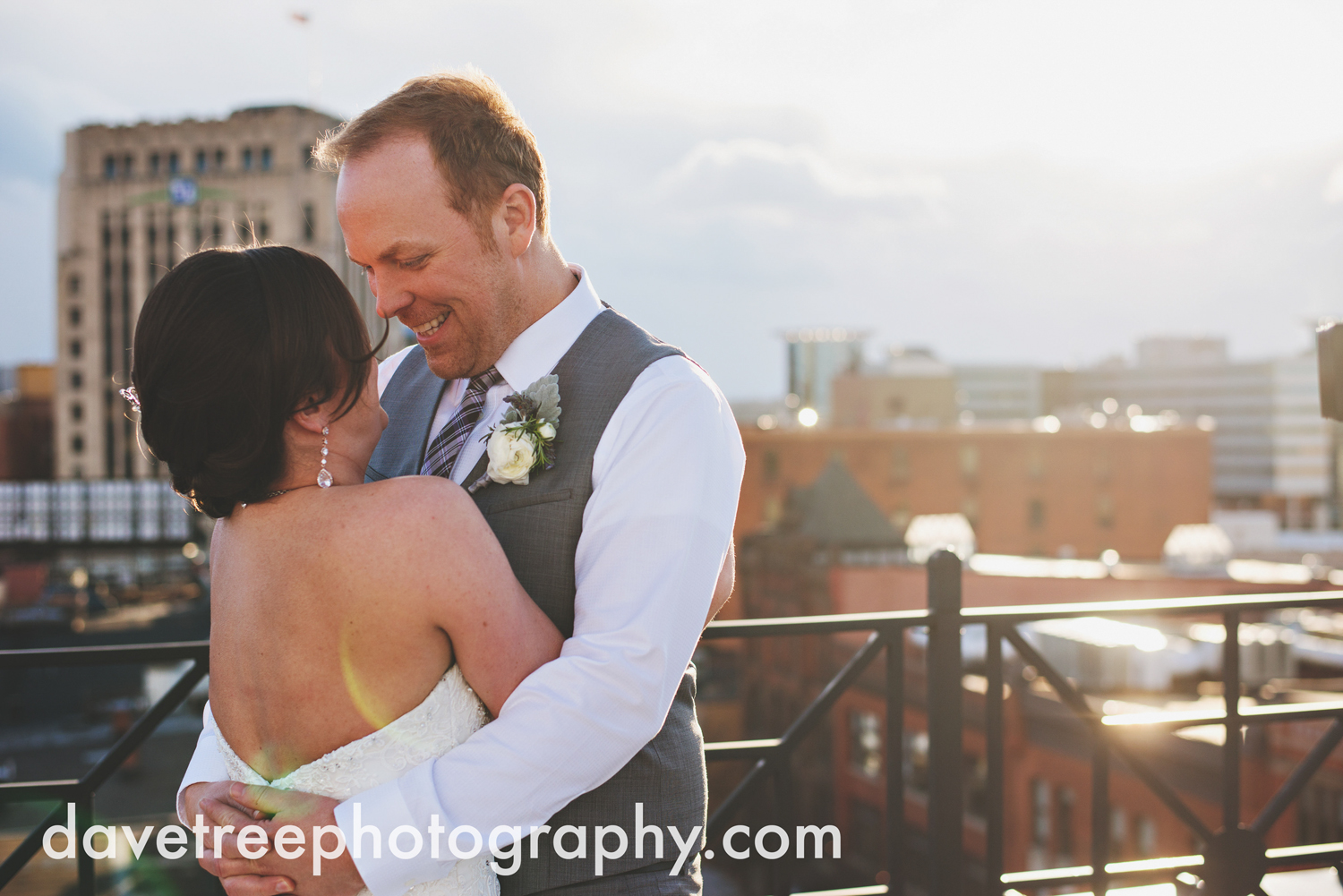 loft310_wedding_photographer_kalamazoo_wedding_photographer_322.jpg