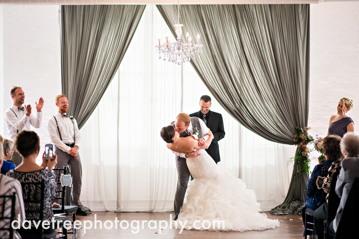 loft310_wedding_photographer_kalamazoo_wedding_photographer_330.jpg