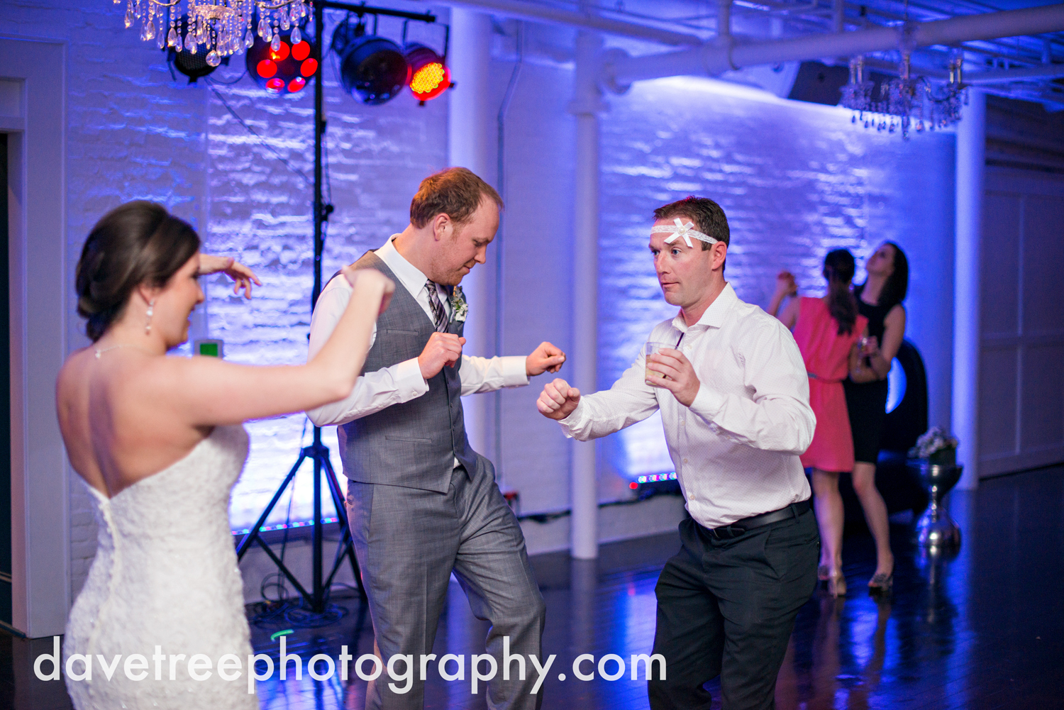 loft310_wedding_photographer_kalamazoo_wedding_photographer_373.jpg