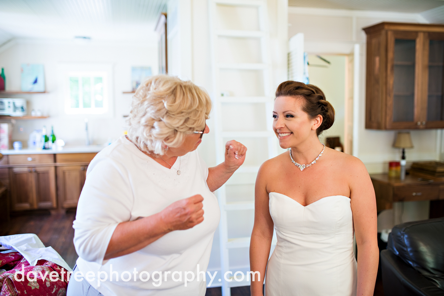 michigan_vineyard_wedding_photographer_davetree_photography_410.jpg