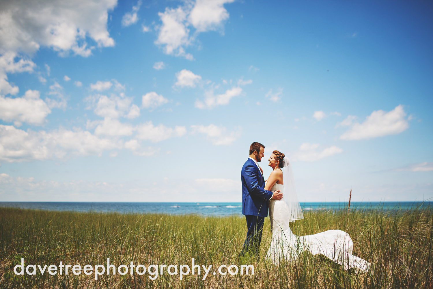 michigan_vineyard_wedding_photographer_davetree_photography_305.jpg