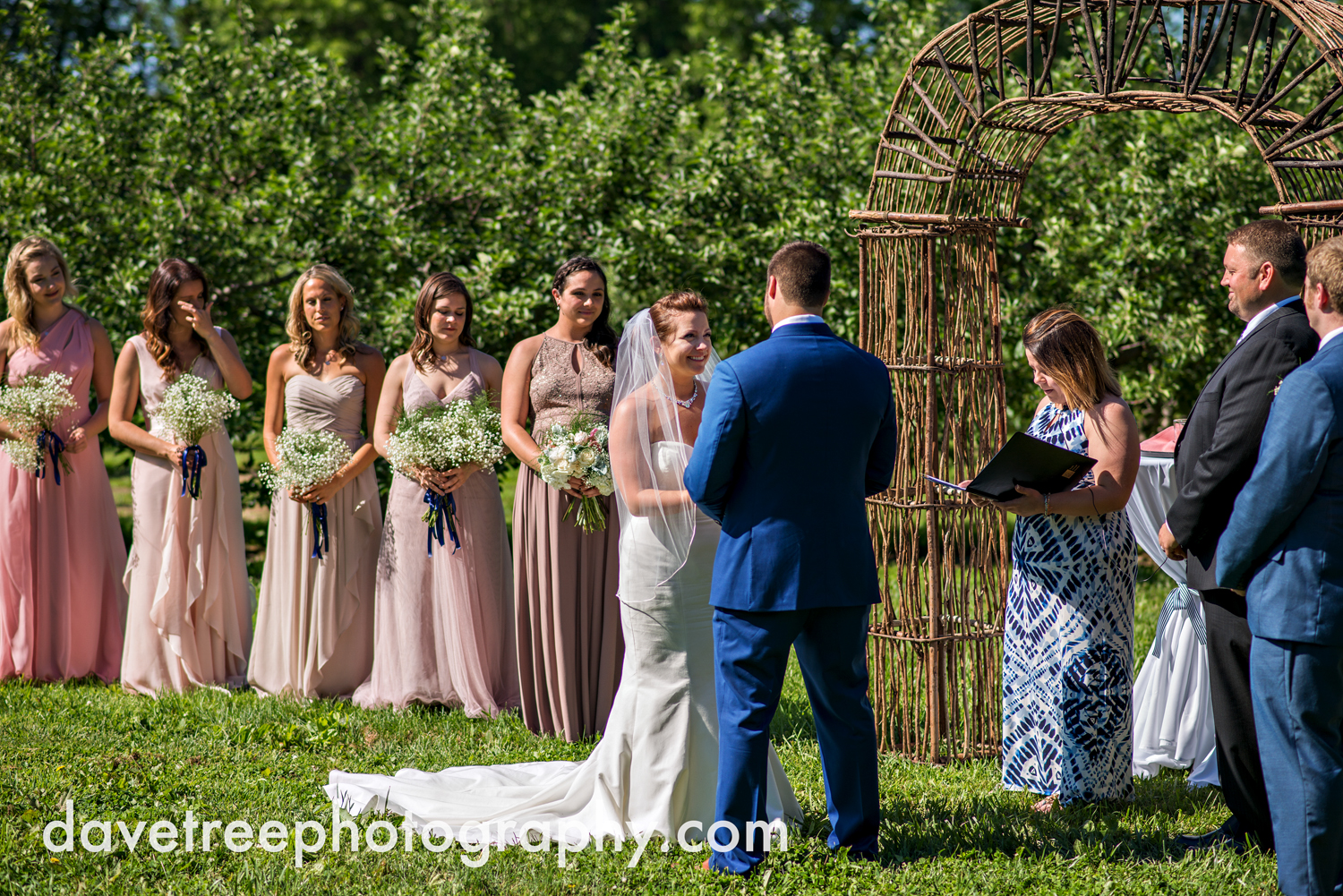 michigan_vineyard_wedding_photographer_davetree_photography_362.jpg