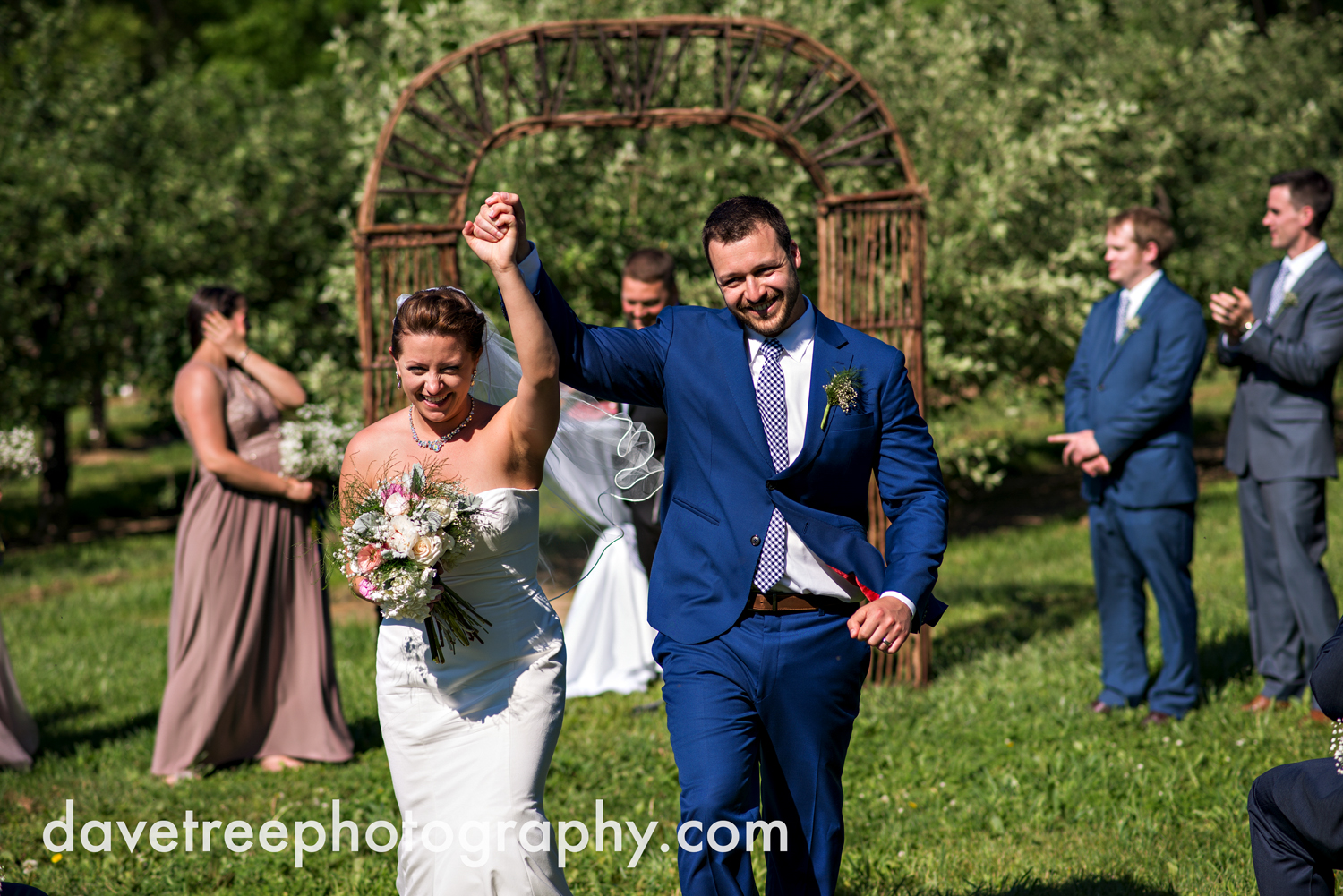 michigan_vineyard_wedding_photographer_davetree_photography_365.jpg