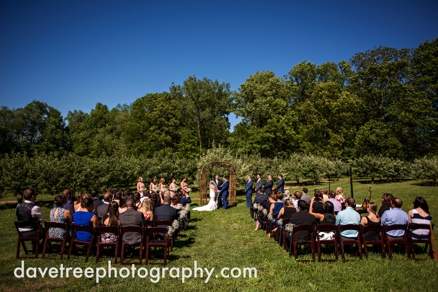 michigan_vineyard_wedding_photographer_davetree_photography_368.jpg