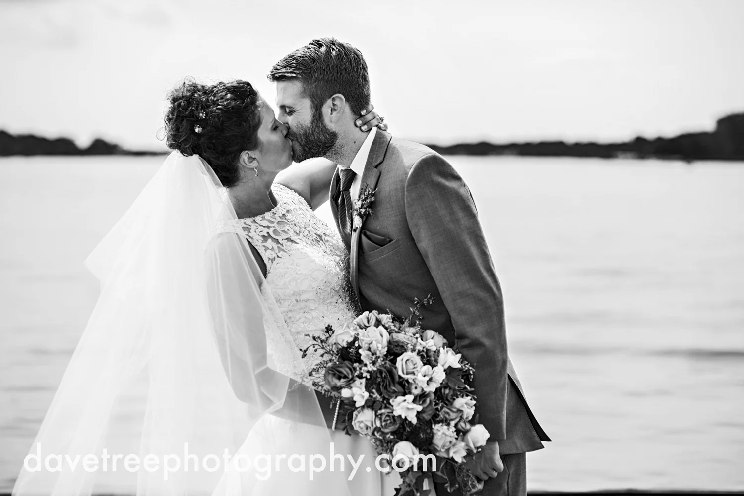 brooklyn_wedding_photographer_brooklyn_michigan_146.jpg
