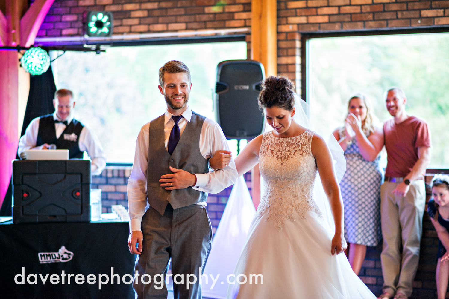 brooklyn_wedding_photographer_brooklyn_michigan_10.jpg