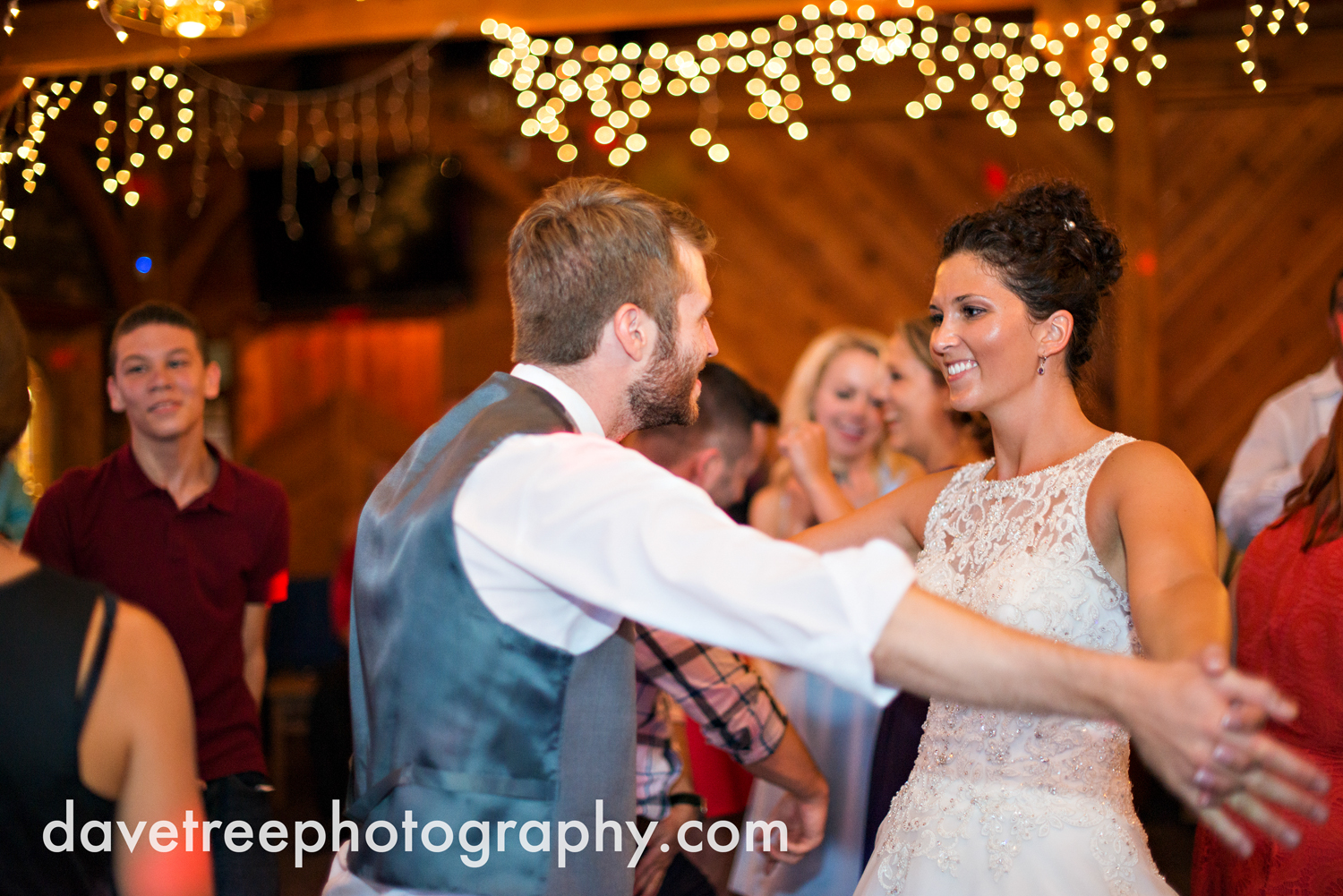 brooklyn_wedding_photographer_brooklyn_michigan_34.jpg