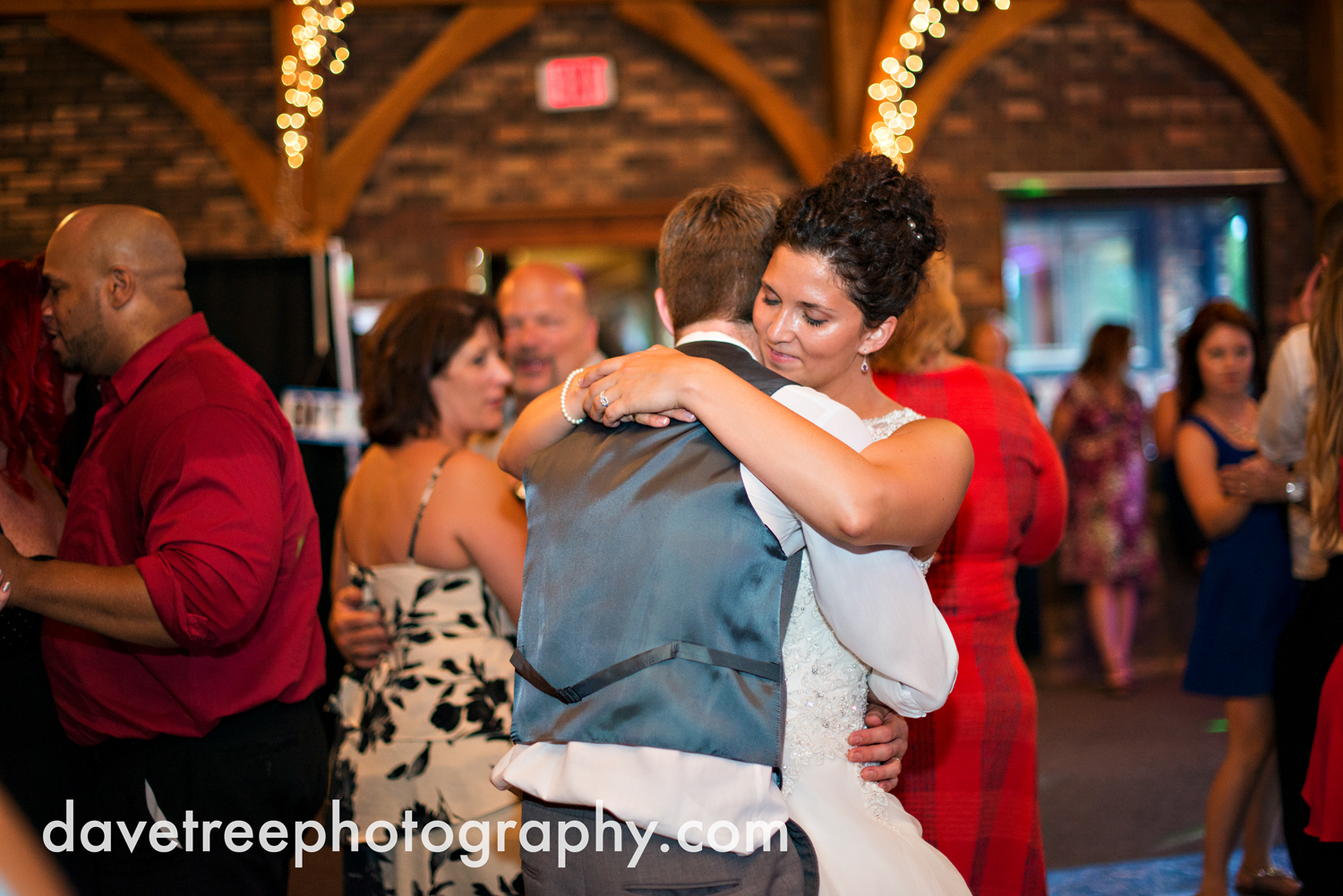 brooklyn_wedding_photographer_brooklyn_michigan_36.jpg