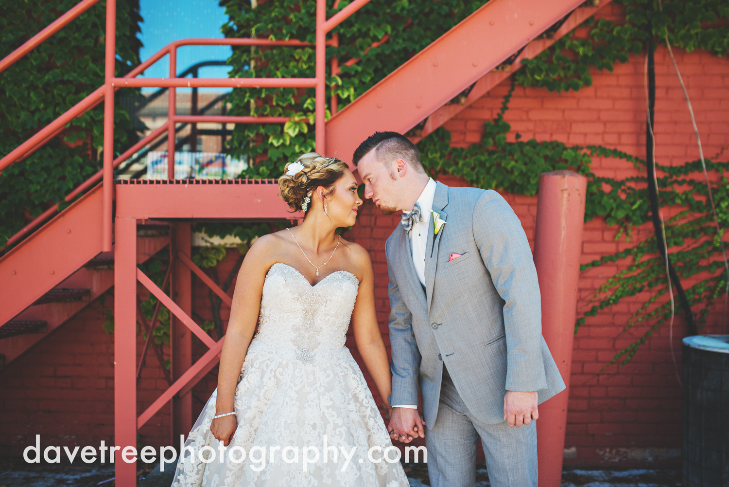 veranda_wedding_photographer_st_joseph_wedding_07.jpg