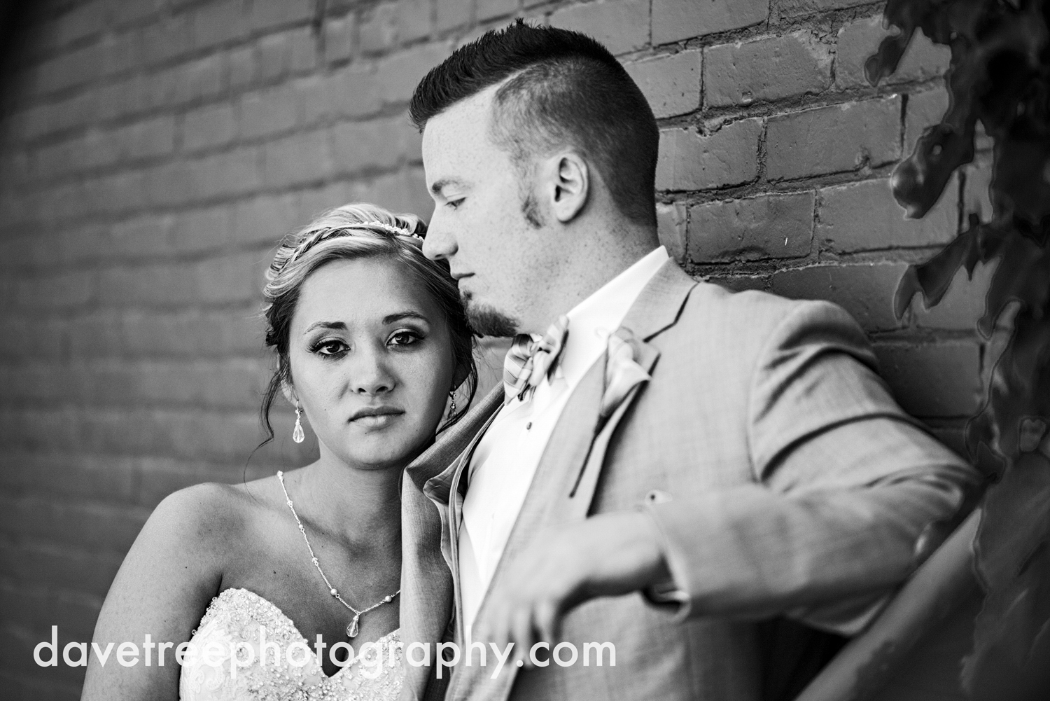 veranda_wedding_photographer_st_joseph_wedding_08.jpg