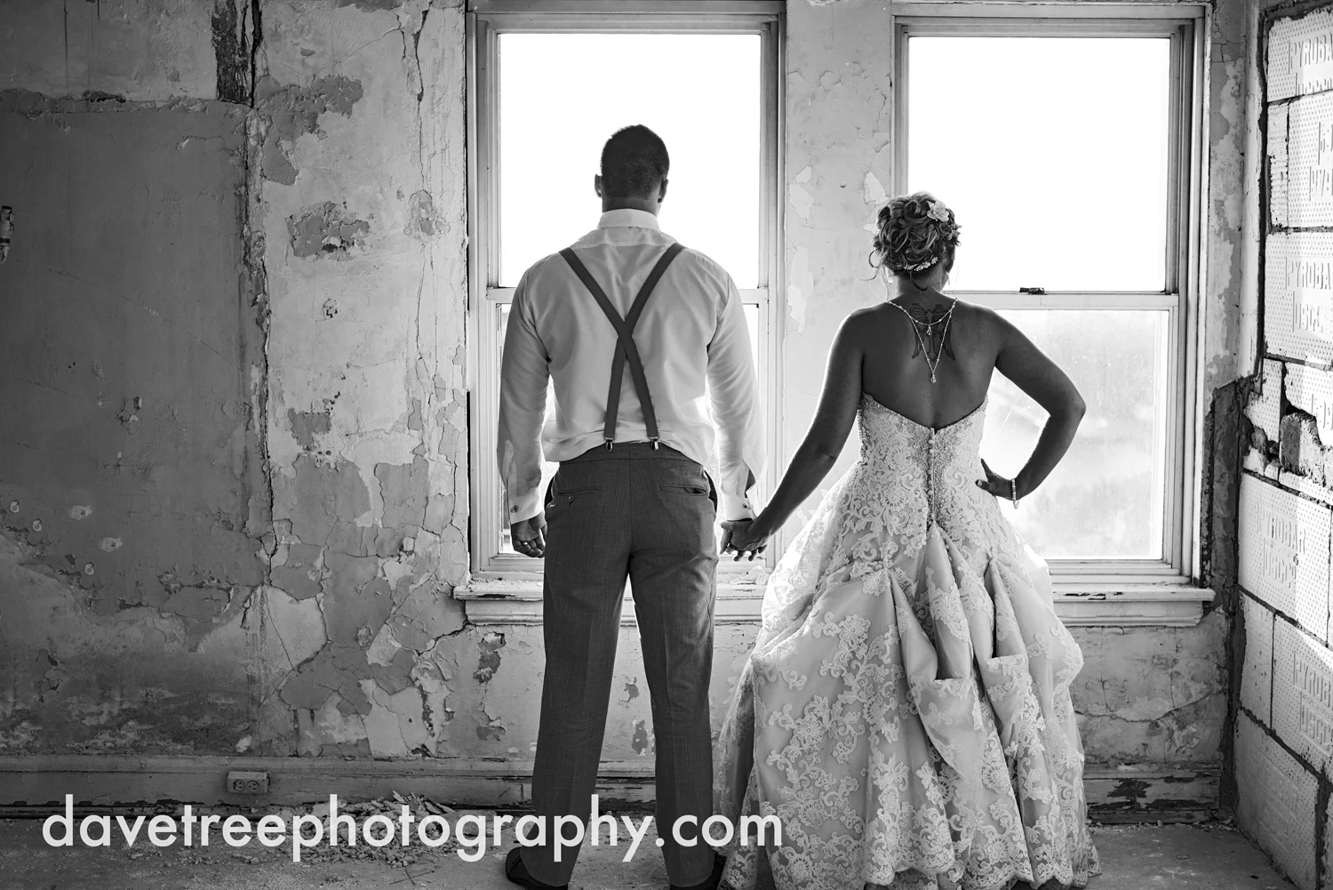 veranda_wedding_photographer_st_joseph_wedding_25.jpg