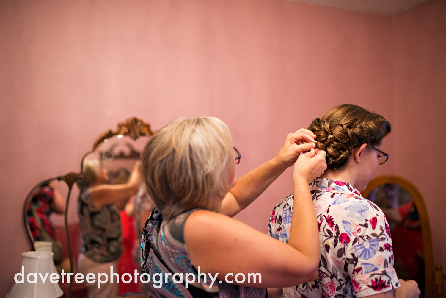 grand_haven_wedding_photographer_weaver_house_wedding_098.jpg