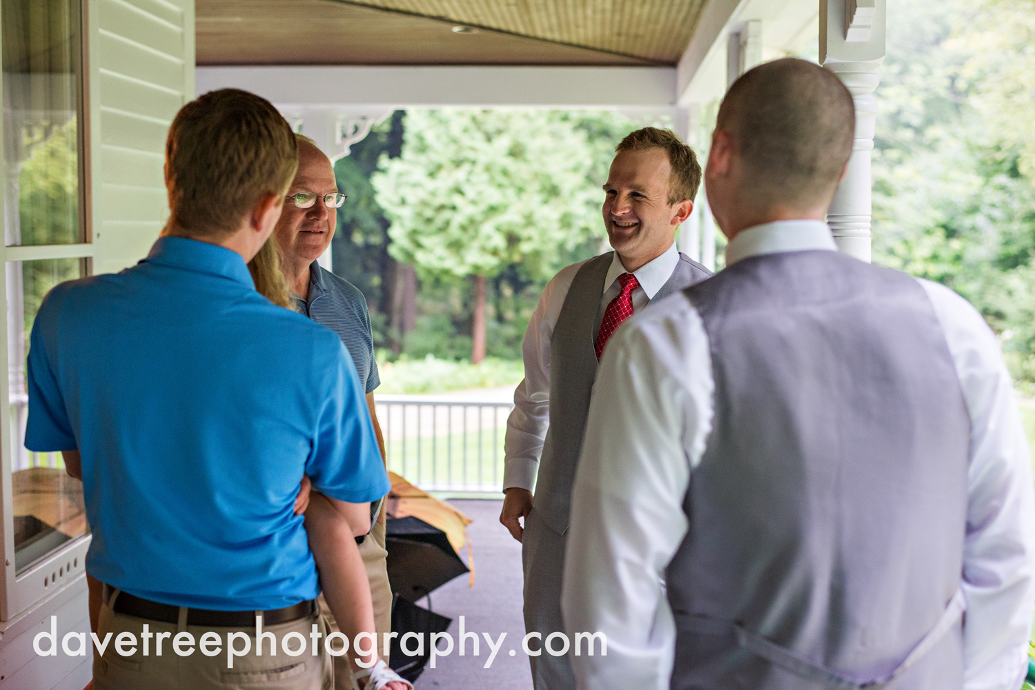 grand_haven_wedding_photographer_weaver_house_wedding_117.jpg