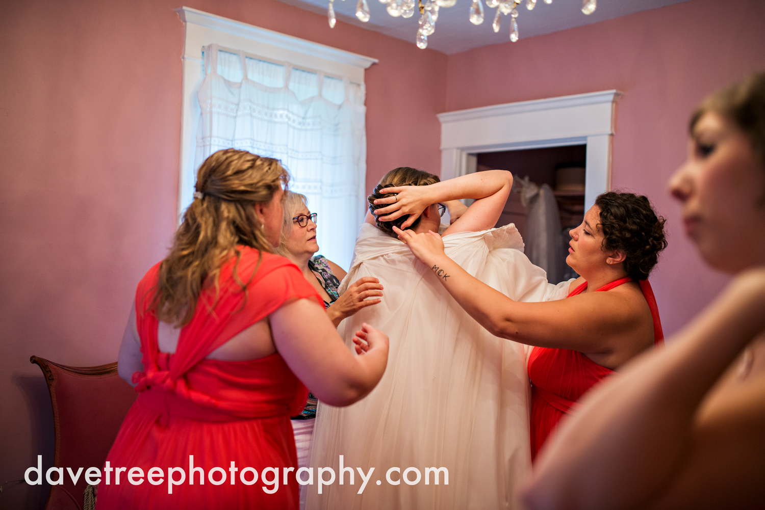 grand_haven_wedding_photographer_weaver_house_wedding_102.jpg