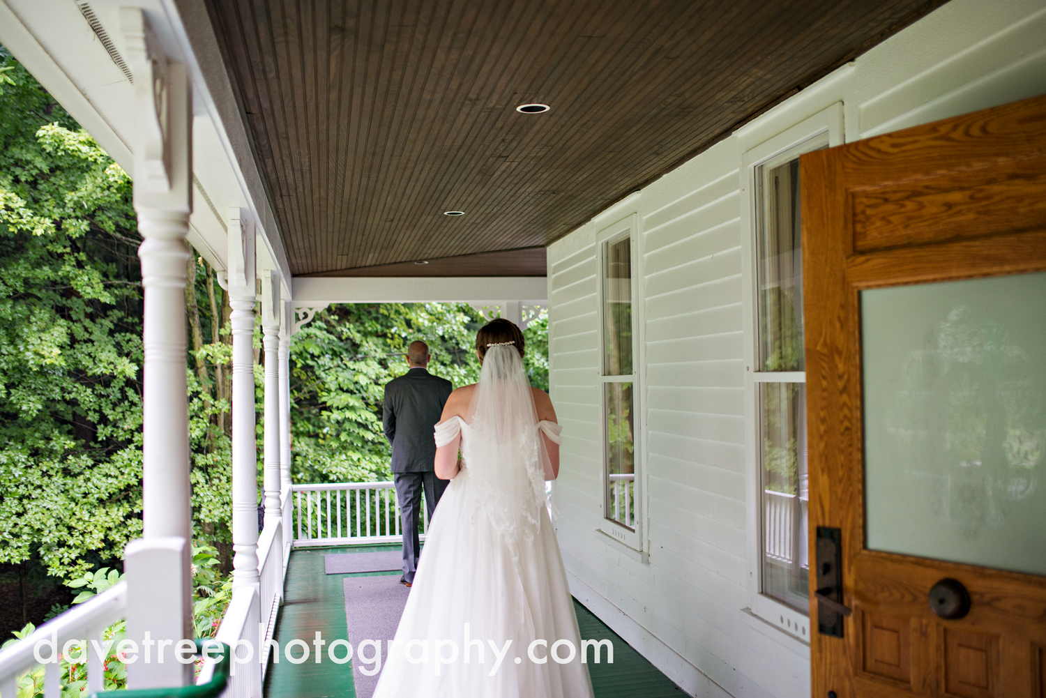 grand_haven_wedding_photographer_weaver_house_wedding_150.jpg