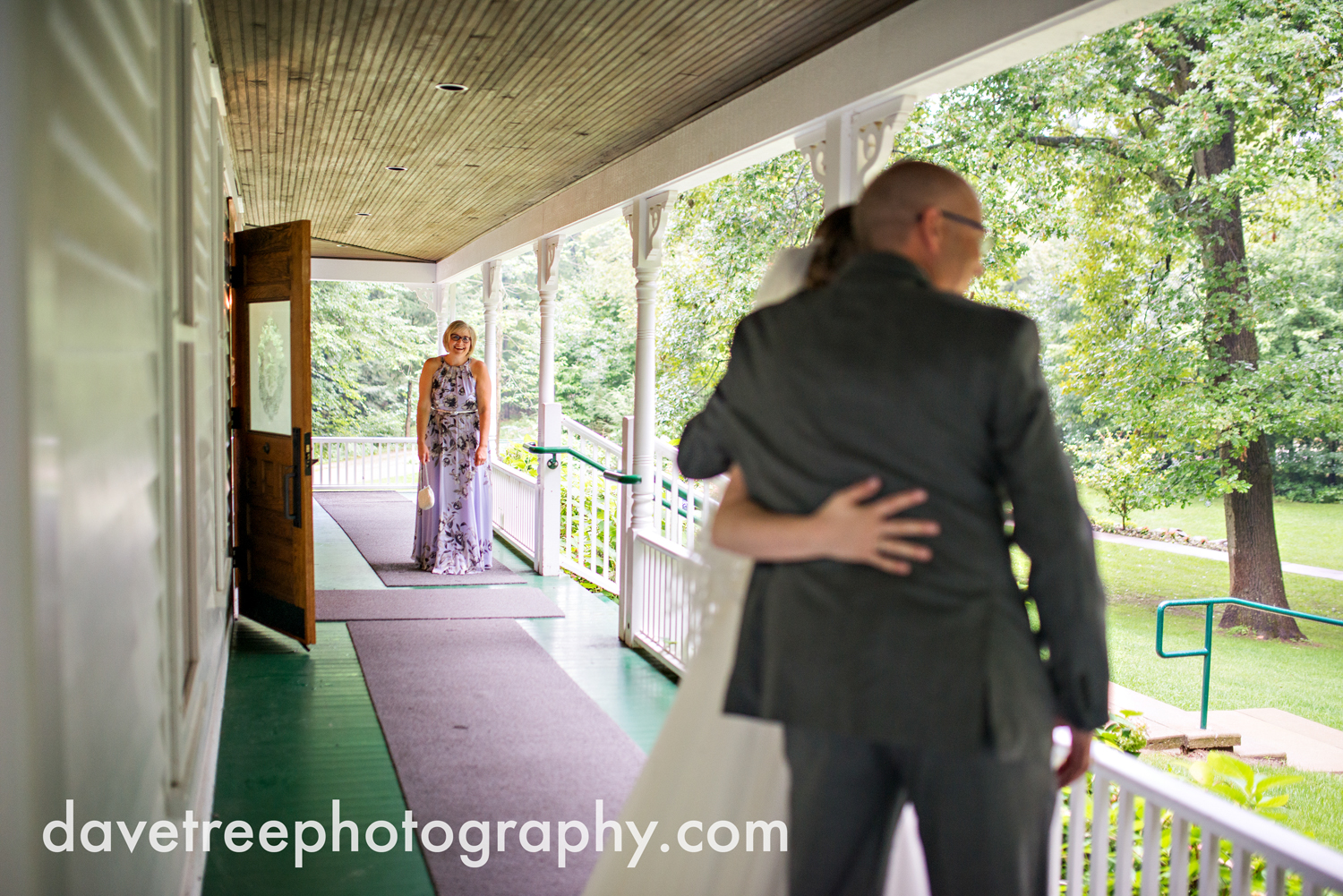 grand_haven_wedding_photographer_weaver_house_wedding_156.jpg