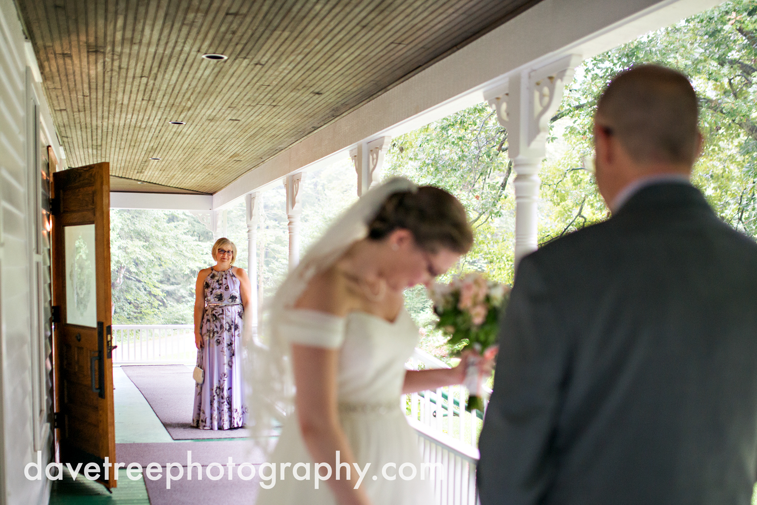 grand_haven_wedding_photographer_weaver_house_wedding_155.jpg