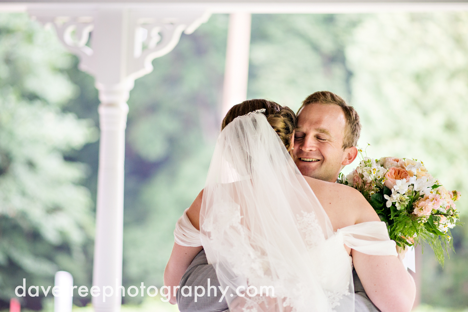 grand_haven_wedding_photographer_weaver_house_wedding_165.jpg