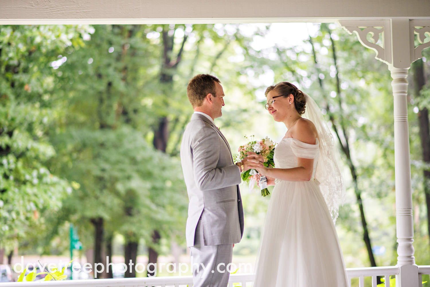 grand_haven_wedding_photographer_weaver_house_wedding_168.jpg