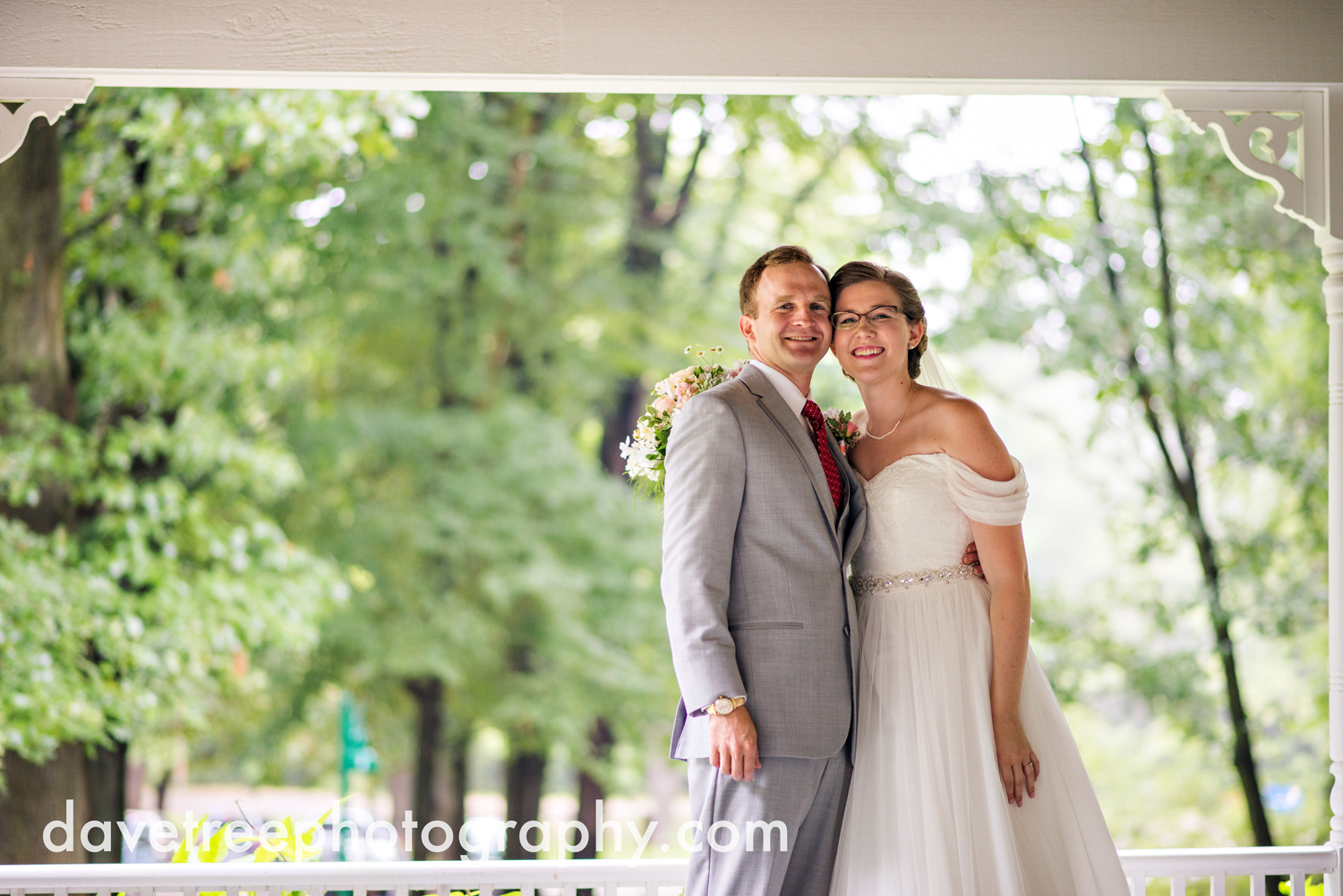 grand_haven_wedding_photographer_weaver_house_wedding_169.jpg