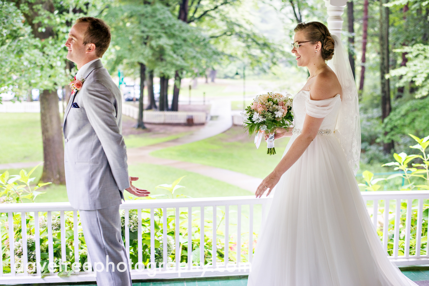 grand_haven_wedding_photographer_weaver_house_wedding_172.jpg