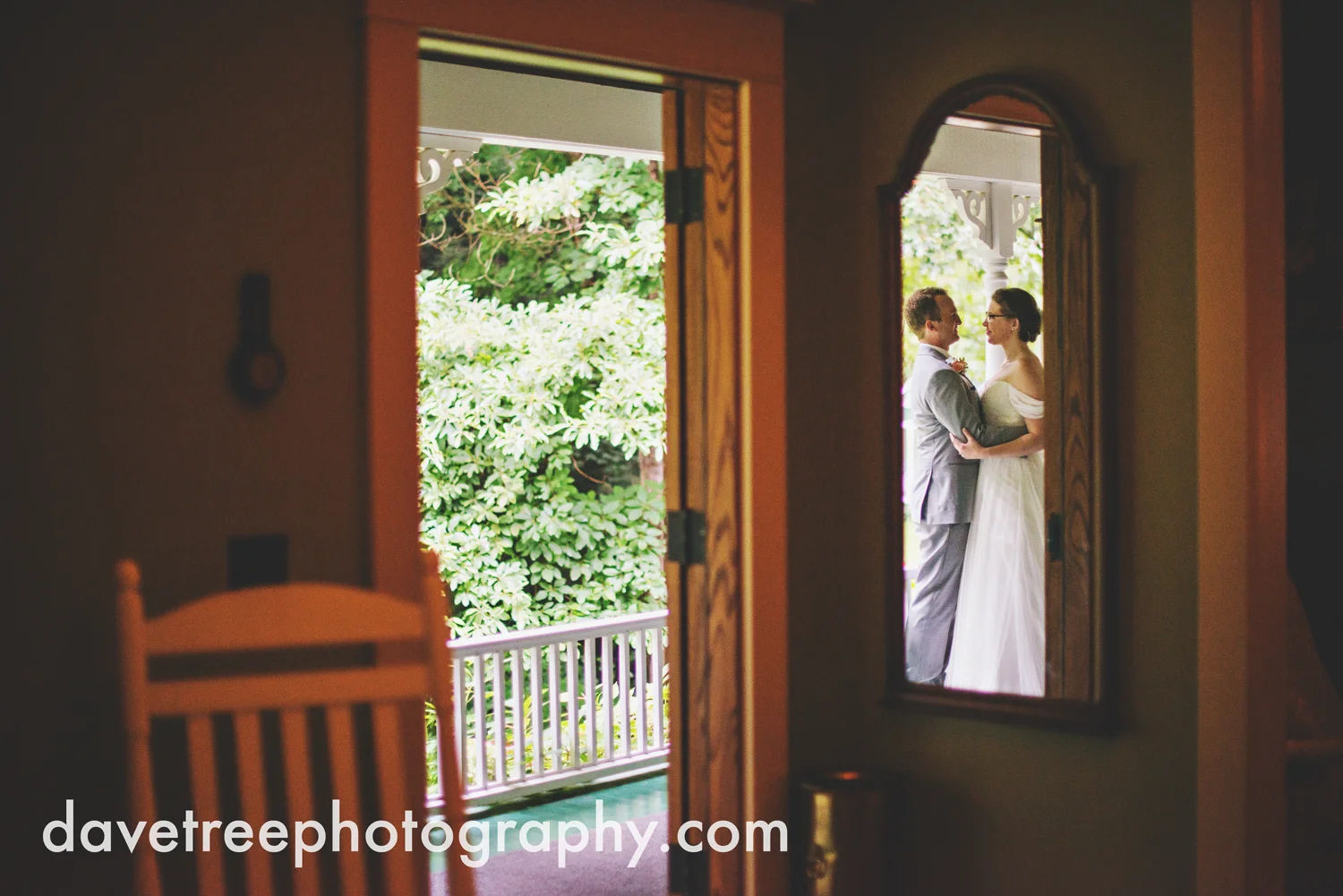 grand_haven_wedding_photographer_weaver_house_wedding_18.jpg