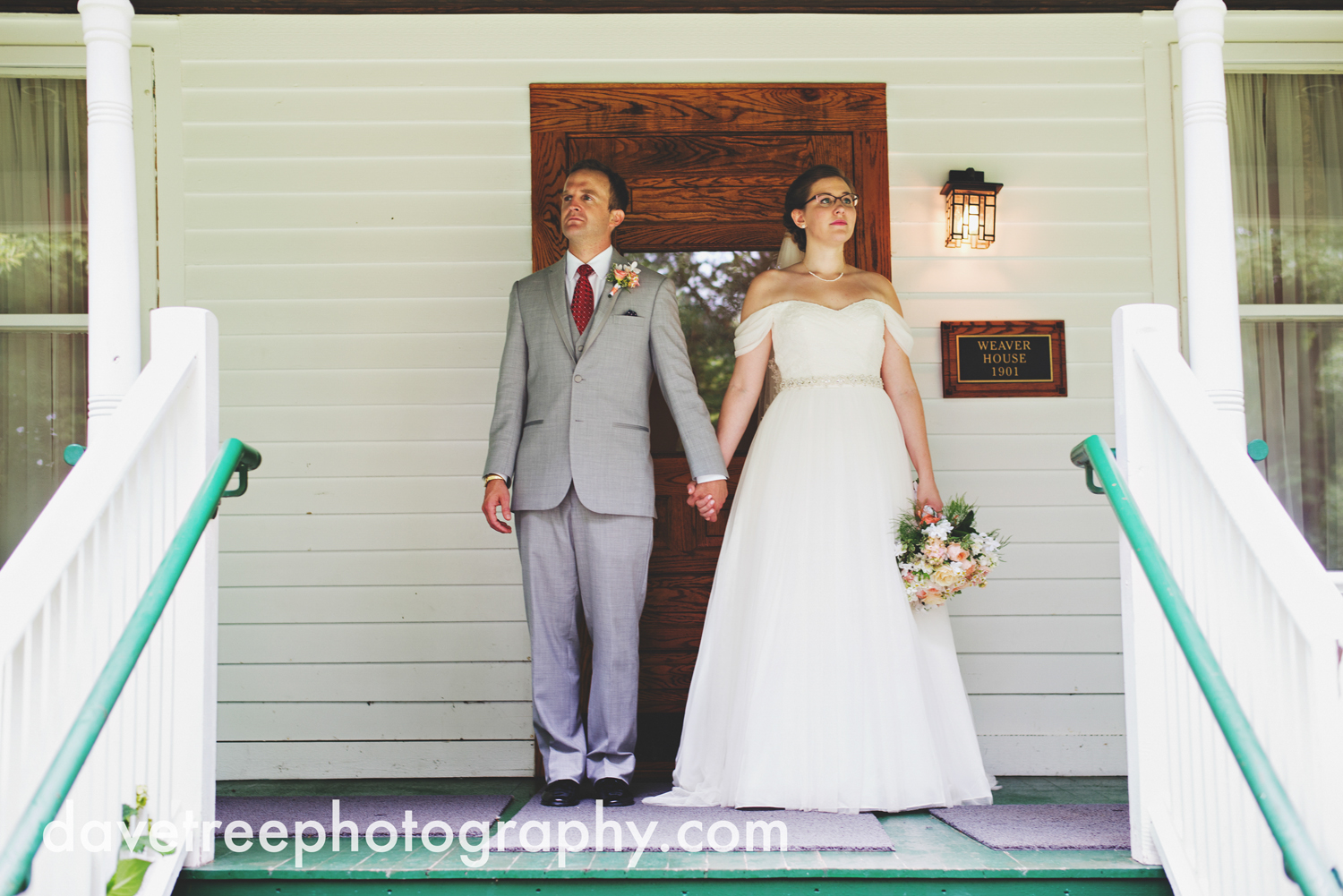 grand_haven_wedding_photographer_weaver_house_wedding_19.jpg